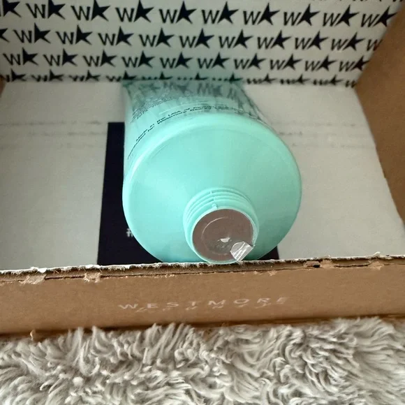 Westmore Beauty Supreme Crème - Complexion Perfector in Tan! Tropical Vacation 🌴 - Picture 4 of 4